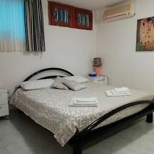 https://viniola-apartment.in-sardinia.net